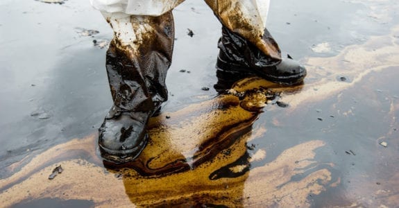 pollution_oil-spill-cleanup